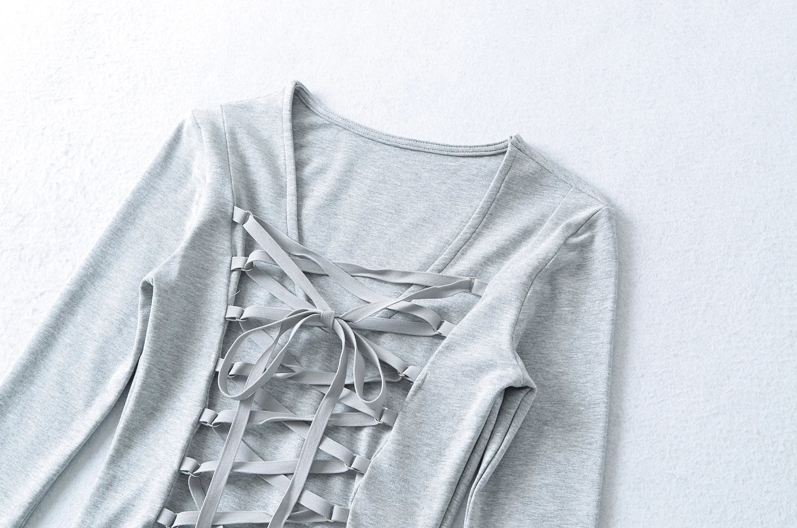 Crisluvᵀᴹ Women’s Y2K Lace-Up V-Neck Cropped Long Sleeve Top