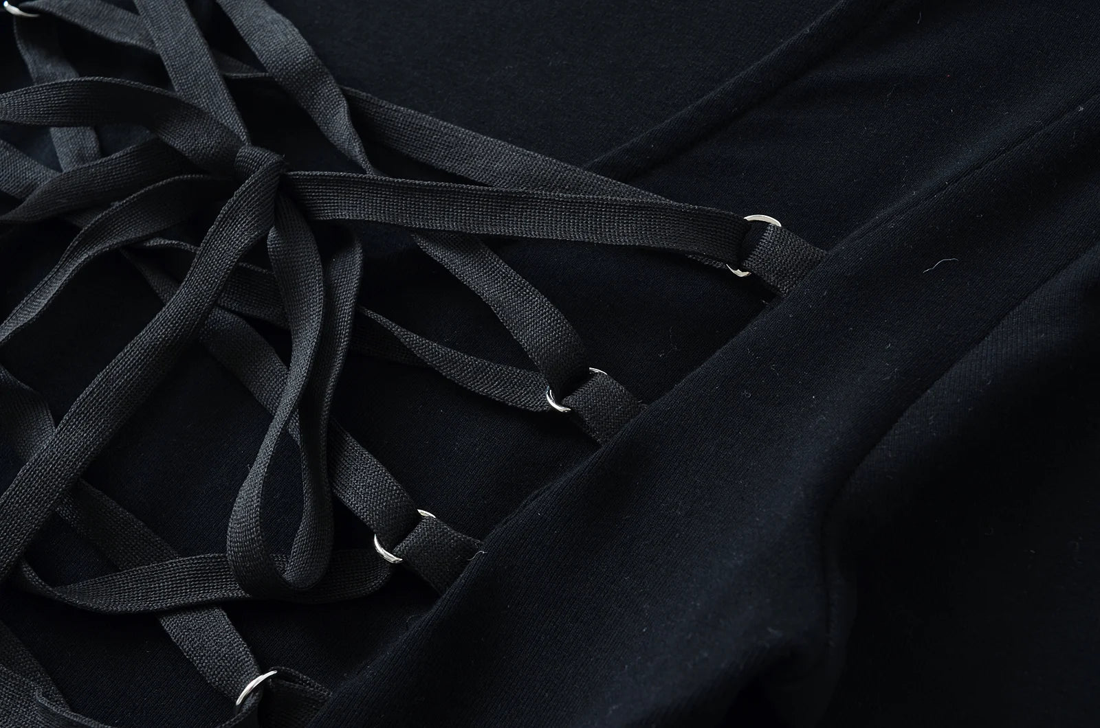 Crisluvᵀᴹ Women’s Y2K Lace-Up V-Neck Cropped Long Sleeve Top