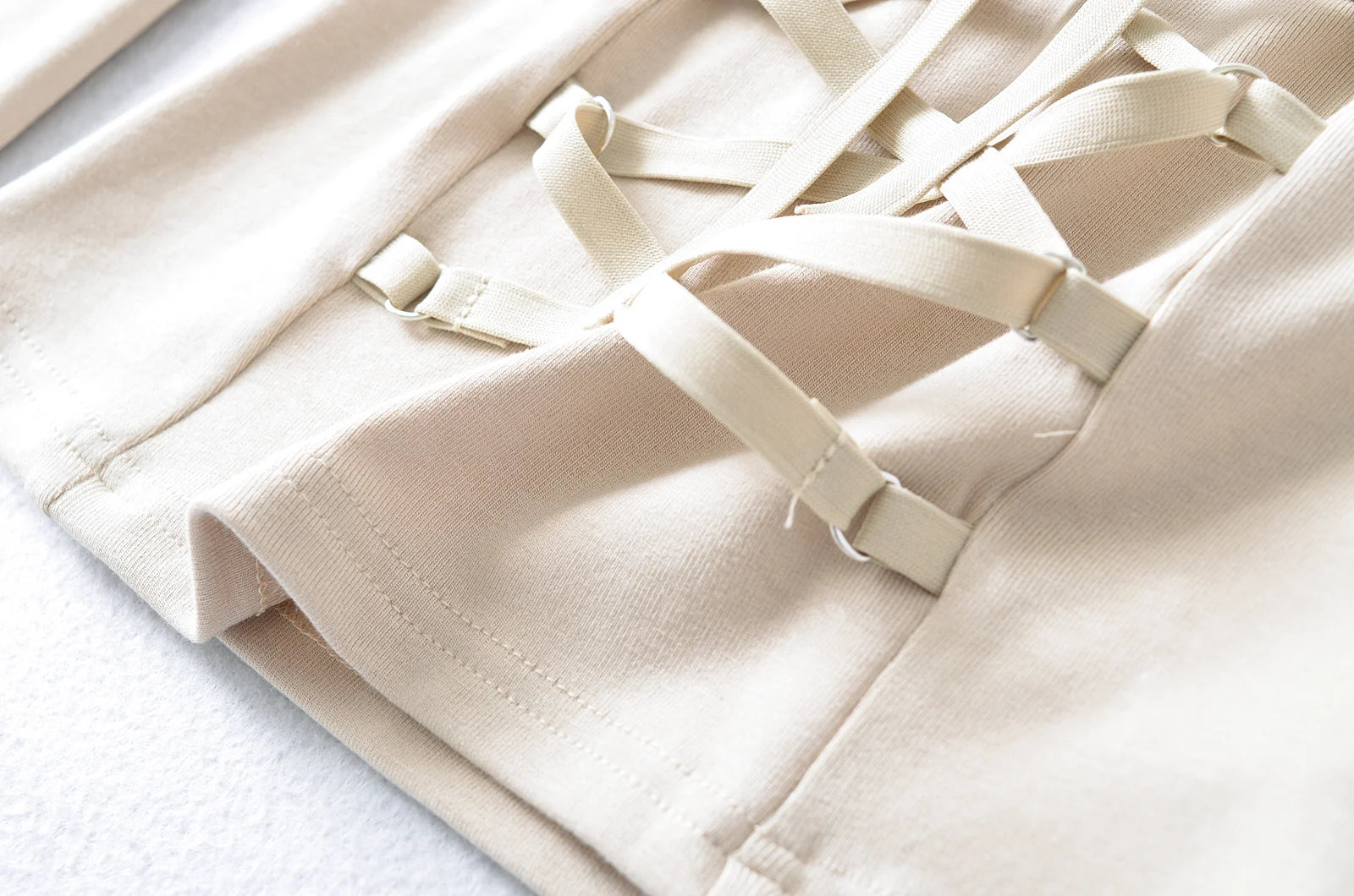 Crisluvᵀᴹ Women’s Y2K Lace-Up V-Neck Cropped Long Sleeve Top