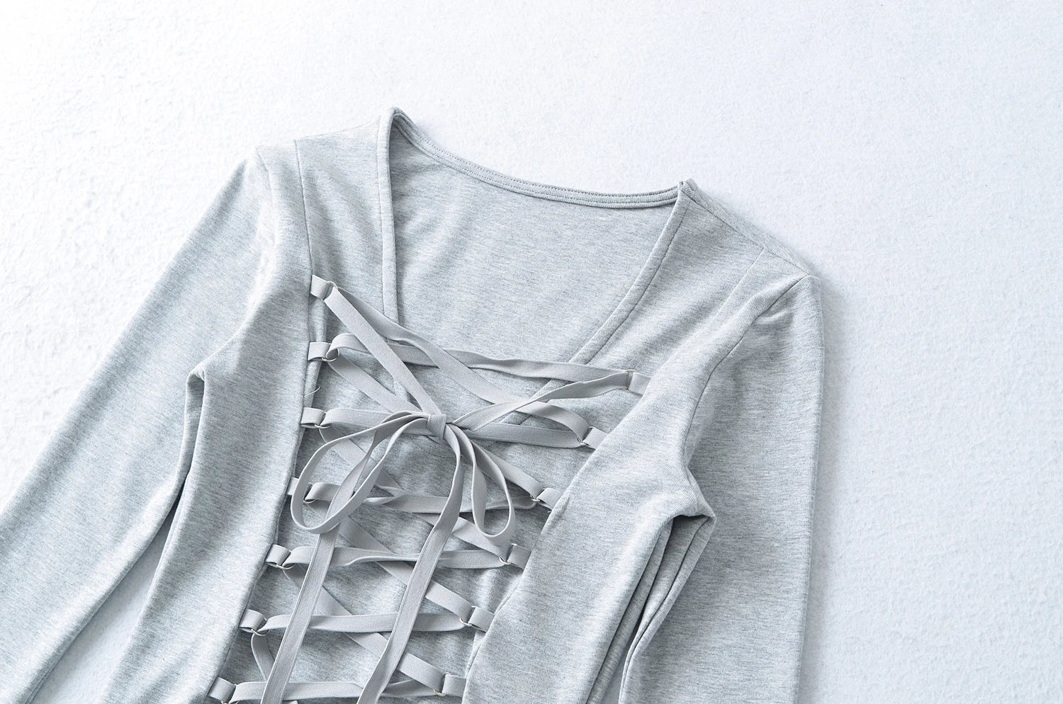 Crisluvᵀᴹ Women’s Y2K Lace-Up V-Neck Cropped Long Sleeve Top