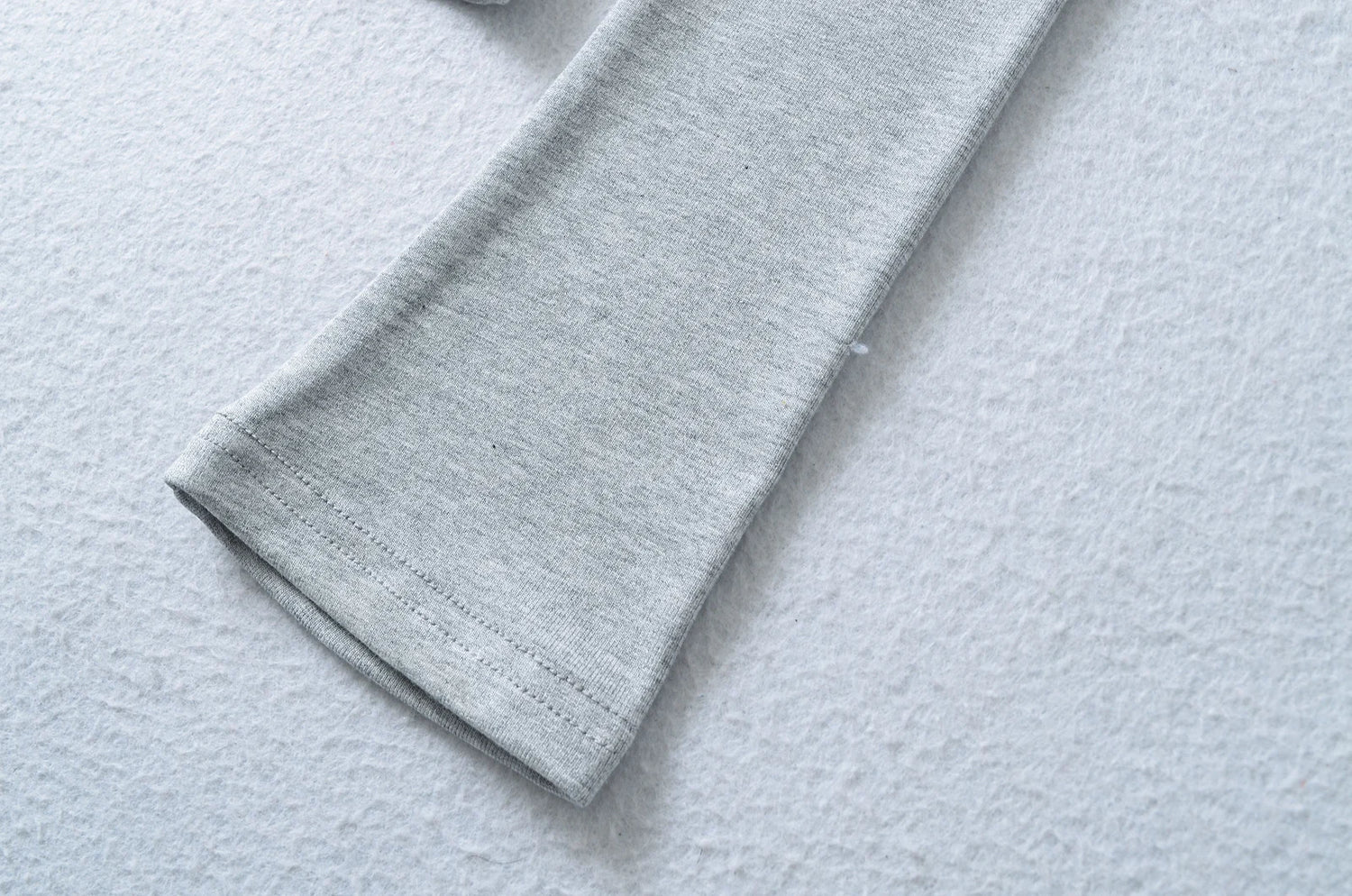 Crisluvᵀᴹ Women’s Y2K Lace-Up V-Neck Cropped Long Sleeve Top