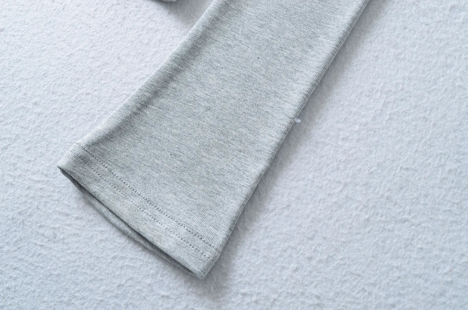 Crisluvᵀᴹ Women’s Y2K Lace-Up V-Neck Cropped Long Sleeve Top