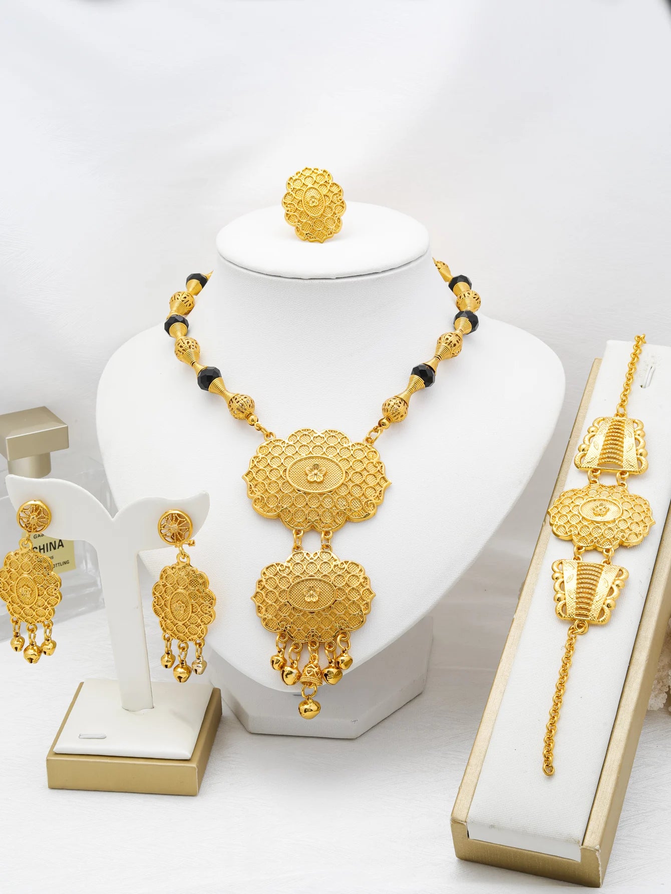Crisluv™  18k Gold-Plated Flower Jewelry Set for Women