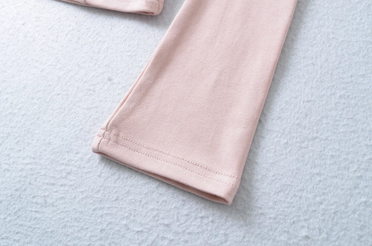 Crisluvᵀᴹ Women’s Y2K Lace-Up V-Neck Cropped Long Sleeve Top