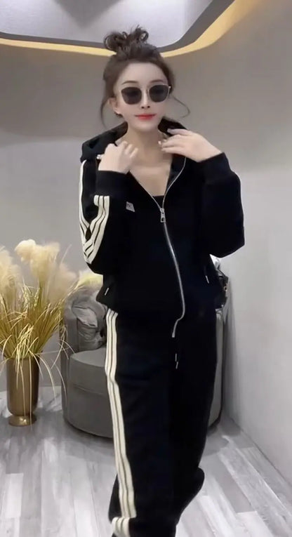 Fashionable Loose Sweatshirt Set Women&