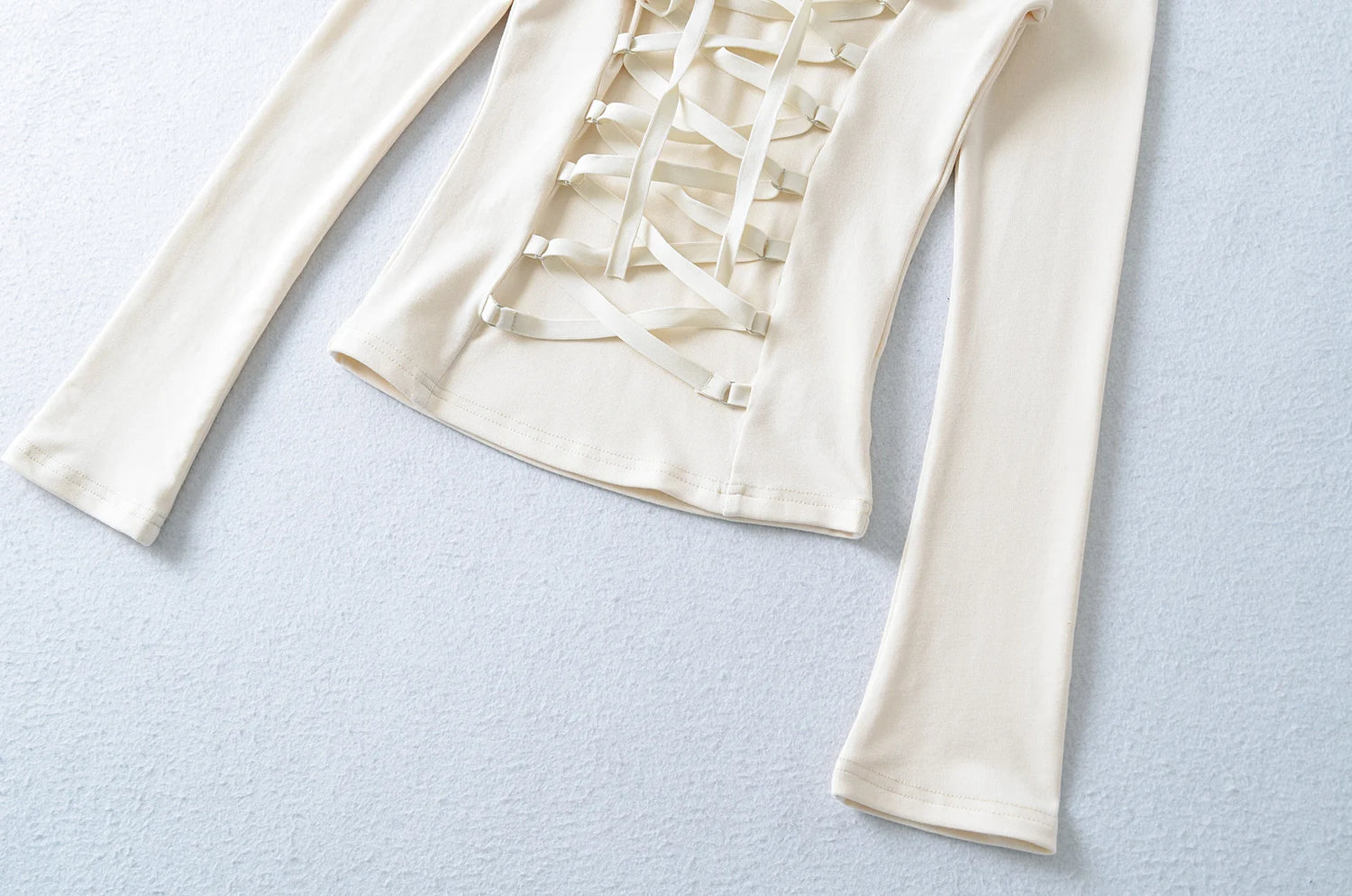 Crisluvᵀᴹ Women’s Y2K Lace-Up V-Neck Cropped Long Sleeve Top