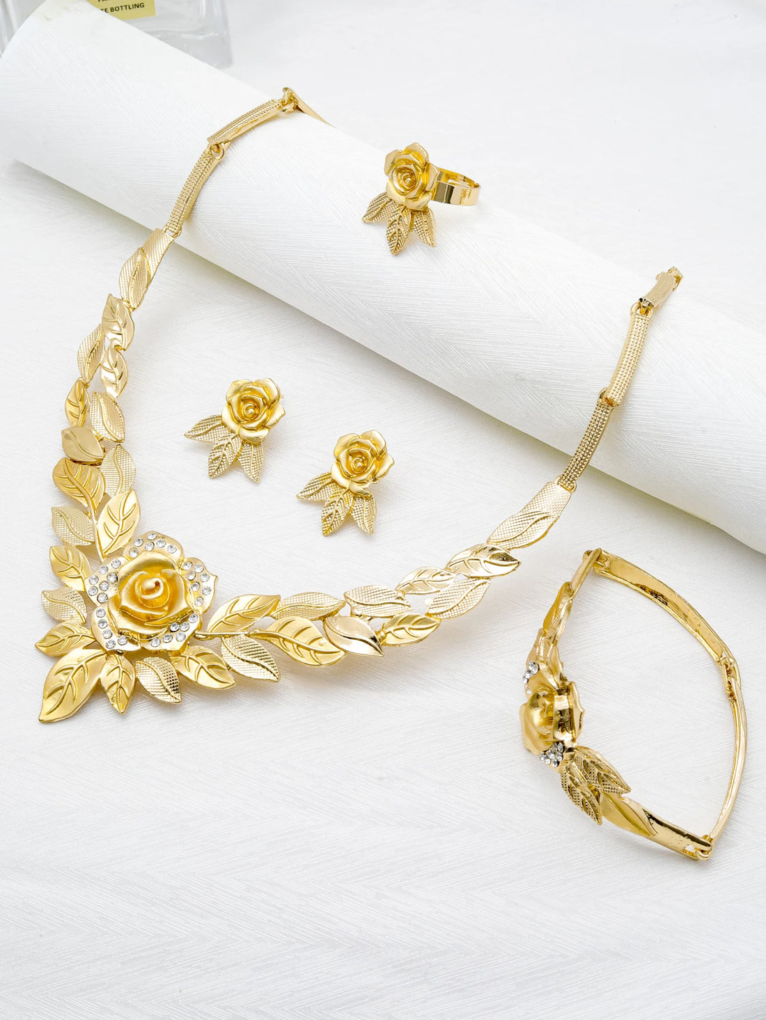 Crisluv™  18k Gold-Plated Flower Jewelry Set for Women